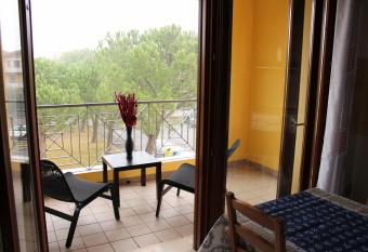 Apartment Fiordaliso allows 18 year olds to book a room