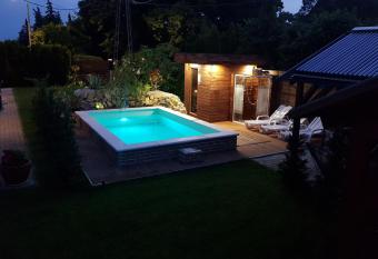 Sunrise Apartmanh  z has Balcony rooms