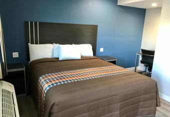 Empire Inn has Smoking rooms