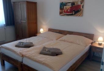 Ferienwohnung im FahrAktivZentrum Fohnsdorf allows 18 year olds to book a room