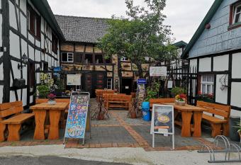 Ferienhof Schmickerath allows 18 year olds to book a room