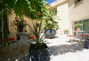 Couette et Caf   has Balcony rooms