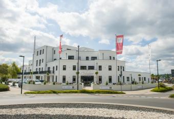 K-Apart Hotel & Boardinghouse allows 18 year olds to book a room