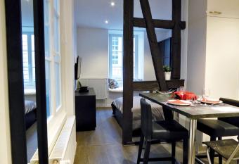 Appartement L Ill au Sable allows 18 year olds to book a room