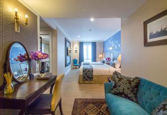 Sara s Hotel has Balcony rooms