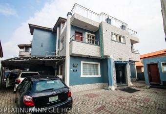 Platinum Inn Gee Hotel allows 18 year olds to book a room