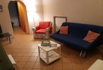 Casa Elisa allows 18 year olds to book a room