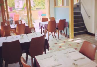 Le Terminus has Balcony rooms