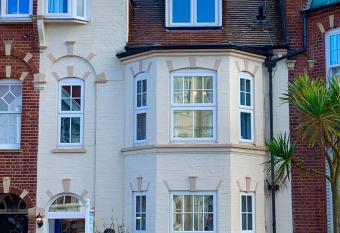 Knoll Guest House allows 18 year olds to book a room