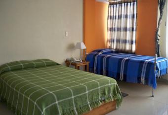 Las Garzas Alojamiento has Balcony rooms