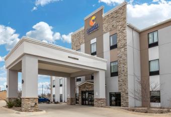 Comfort Inn & Suites Augusta allows 18 year olds to book a room
