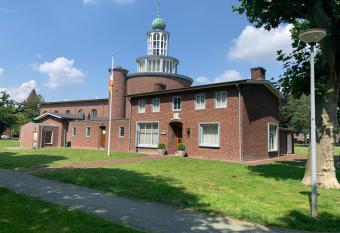 Pierre Weegels Huis allows 18 year olds to book a room