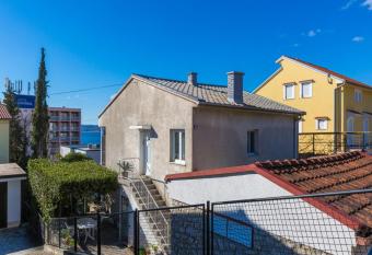Apartment KRUNO has Balcony rooms