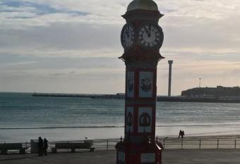 The Leam Hotel allows 18 year olds to book a room