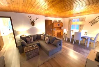 Haus Trynsch Flumserberg has Balcony rooms