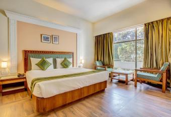 Hotel Ajanta Continental allows 18 year olds to book a room