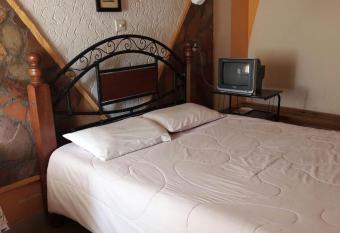 Marlin Guest Resort has Balcony rooms