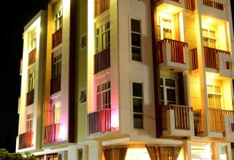 Express Inn at Hulhumale has Balcony rooms