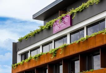 Sage Hotel James Street has Balcony rooms