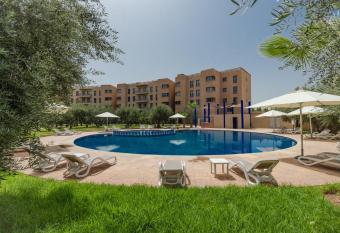 Wazo Appart-H  tel allows 18 year olds to book a room