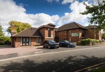 Abbeyfield Lodge allows 18 year olds to book a room
