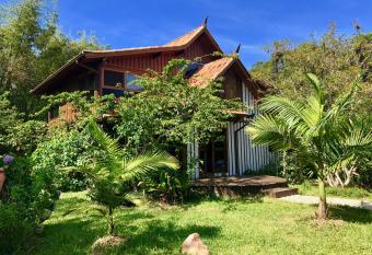 Casa da Floresta has Balcony rooms