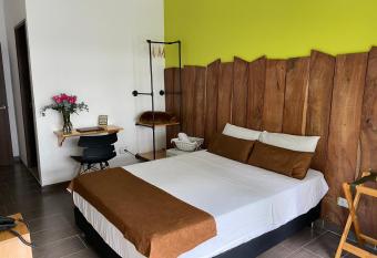 Rivi  re Boutique Hotel has Balcony rooms