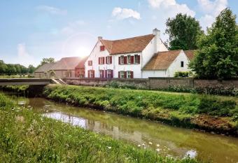 B&B Hullebrug allows 18 year olds to book a room