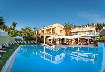 Hawaii Accommodation Pelekas allows 18 year olds to book a room