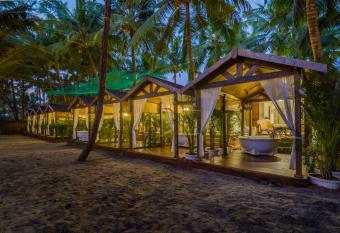 Larisa Beach Resort allows 18 year olds to book a room