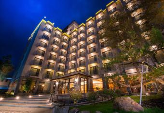 Shandori Hotel has Balcony rooms