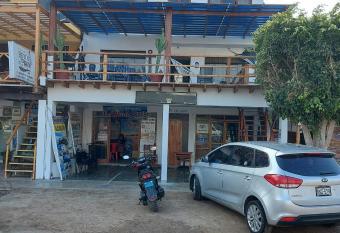 El Capricho Paracas allows 18 year olds to book a room