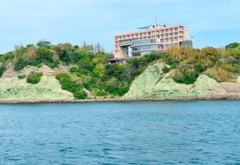 Kokumin Shukusha Marine Terrace Ashiya allows 18 year olds to book a room