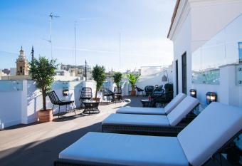 MYR Marqu  s House allows 18 year olds to book a room