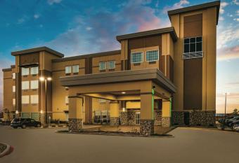 La Quinta by Wyndham Colorado City allows 18 year olds to book a room