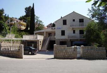 Villa Radovic has Balcony rooms