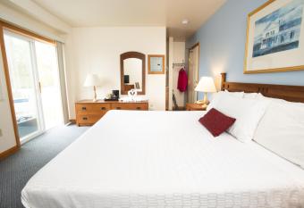 USA Inn has Balcony rooms