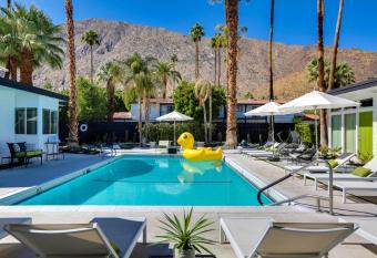 The Three Fifty Hotel has Balcony rooms