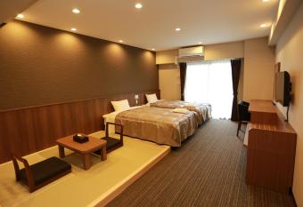 The Base Sakai Higashi Apartment Hotel has Balcony rooms