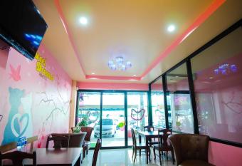 Sweet Dreams Hometel has Balcony rooms