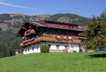 Apartment Bauernhof Thurnummerstall has Balcony rooms