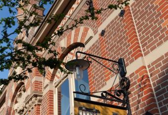 Boutiquehotel Staats allows 18 year olds to book a room