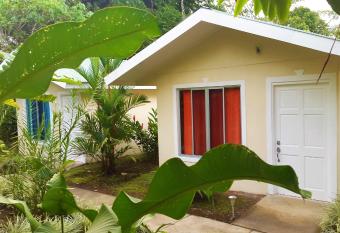 Tropical Paradise Bungalows allows 18 year olds to book a room