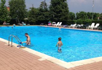 Finestra sul lago has Balcony rooms