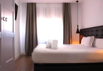 Woohoo Suites Madrid allows 18 year olds to book a room