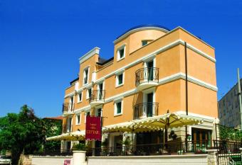 Hotel Villa Cittar has Balcony rooms