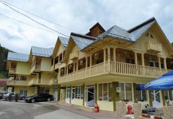 Pensiunea La Ionica has Balcony rooms