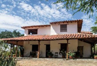 Posada Villa Paula allows 18 year olds to book a room