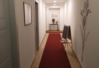 Affittacamere Iris allows 18 year olds to book a room