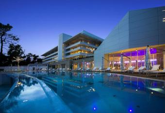 Hotel Bellevue has Balcony rooms